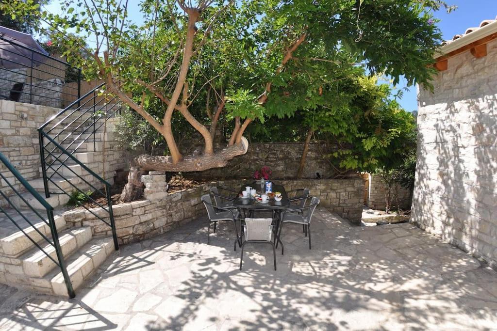 Villa Paxos Adamantia With Private Pool ไกออส ภายนอก รูปภาพ