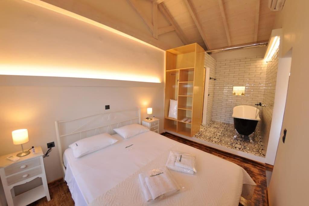 Villa Paxos Adamantia With Private Pool ไกออส ภายนอก รูปภาพ