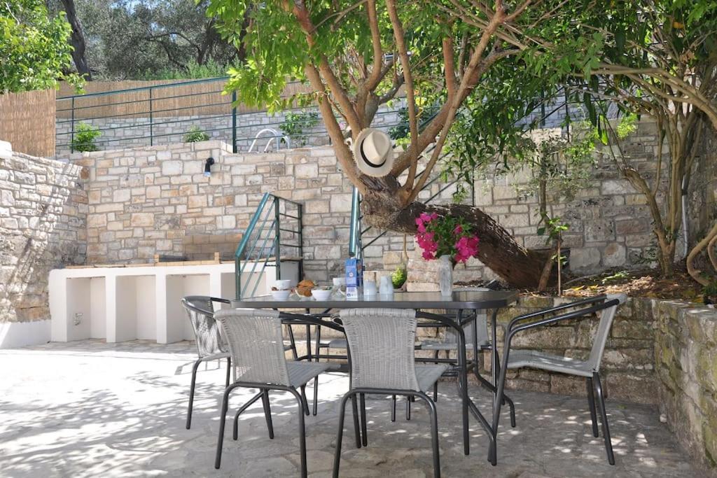Villa Paxos Adamantia With Private Pool ไกออส ภายนอก รูปภาพ