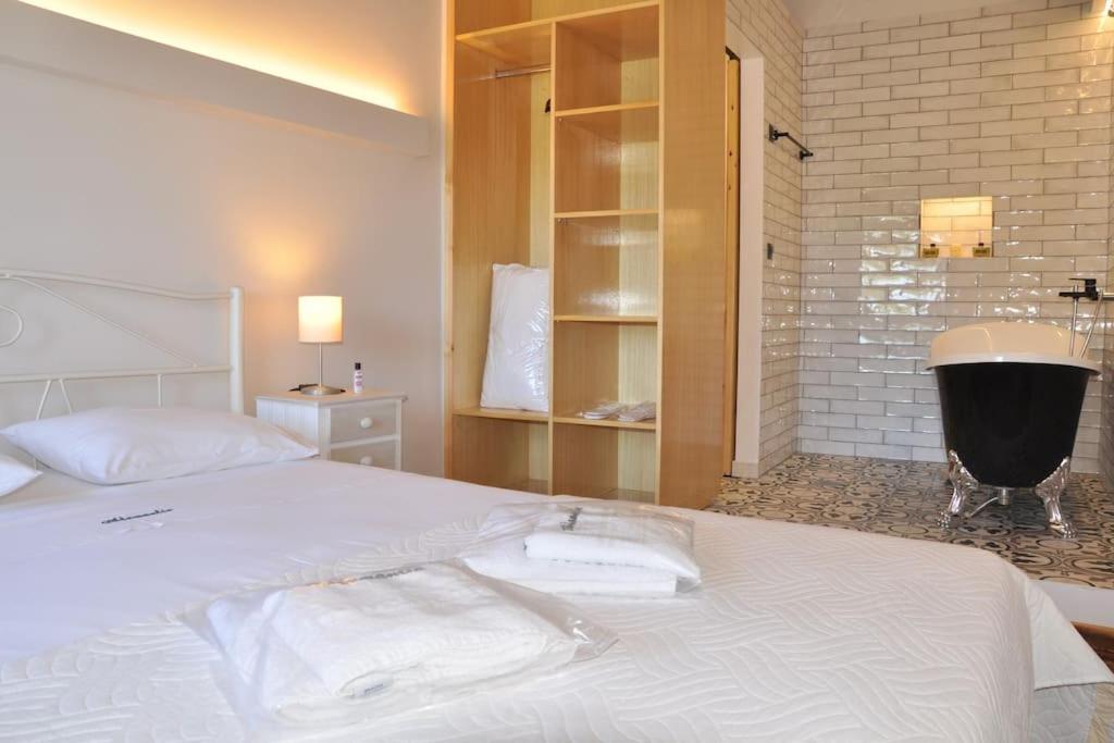 Villa Paxos Adamantia With Private Pool ไกออส ภายนอก รูปภาพ